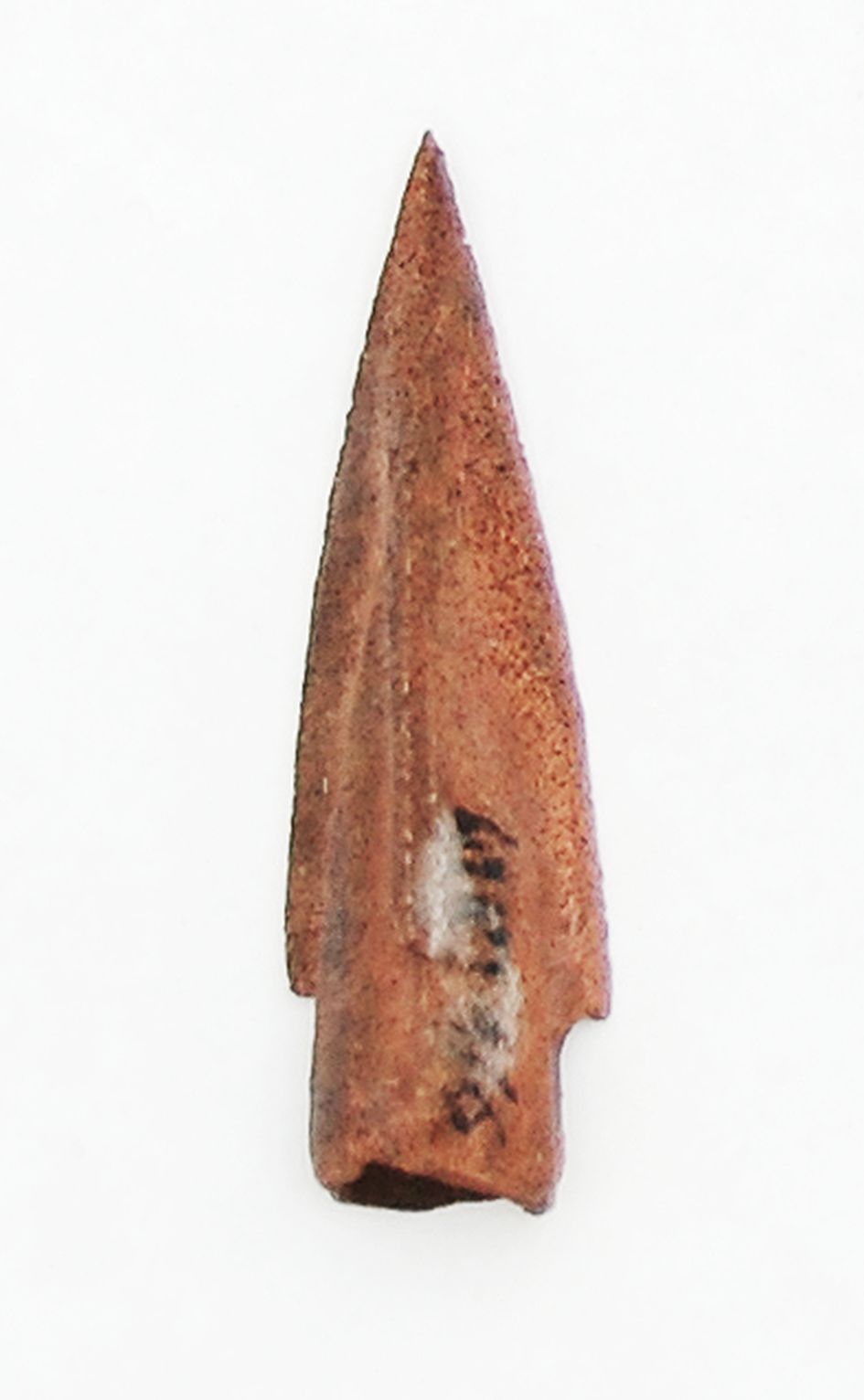 Бронзовый наконечник стрелы. Скифский наконечник стрелы с тамгой. Наконечники стрел сарматов и скифов. Наконечник стрелы скифы. Пулевидный наконечник стрелы скифы.